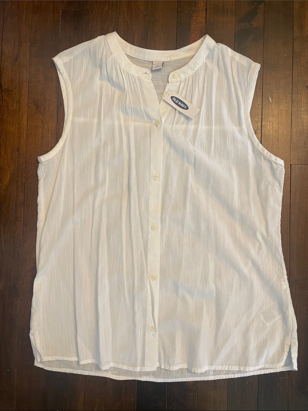 Old Navy White Sleeveless Button-Front Shell